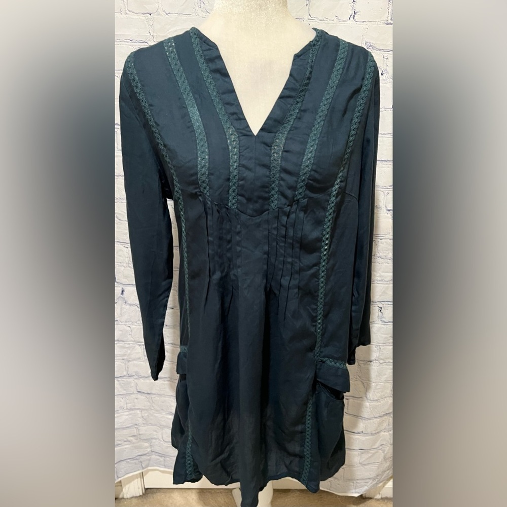 World Market Dress Women’s S/M Blue Split Neck Long Sleeve Boho Rayon Dress